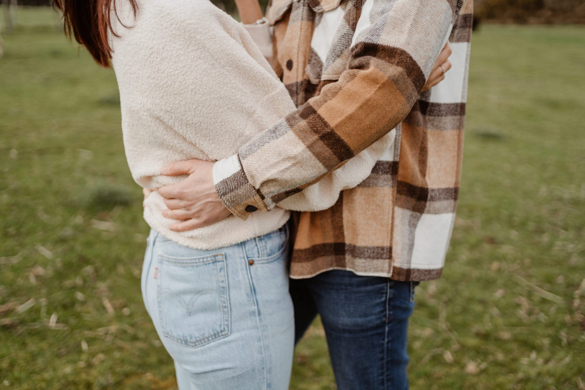 Couple_JulietteViven_JustineGuillemettePhotographie-54-scaled