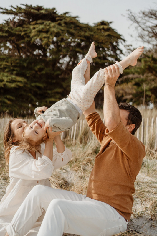 Famille_EstelleFlorian_JustineGuillemettePhotographie-99-scaled